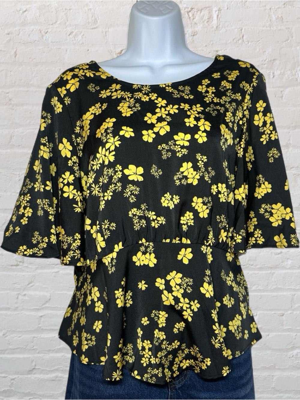 Who What Wear Black & Yellow Floral 3/4 Sleeve Relaxed Blouse Top in Size Small